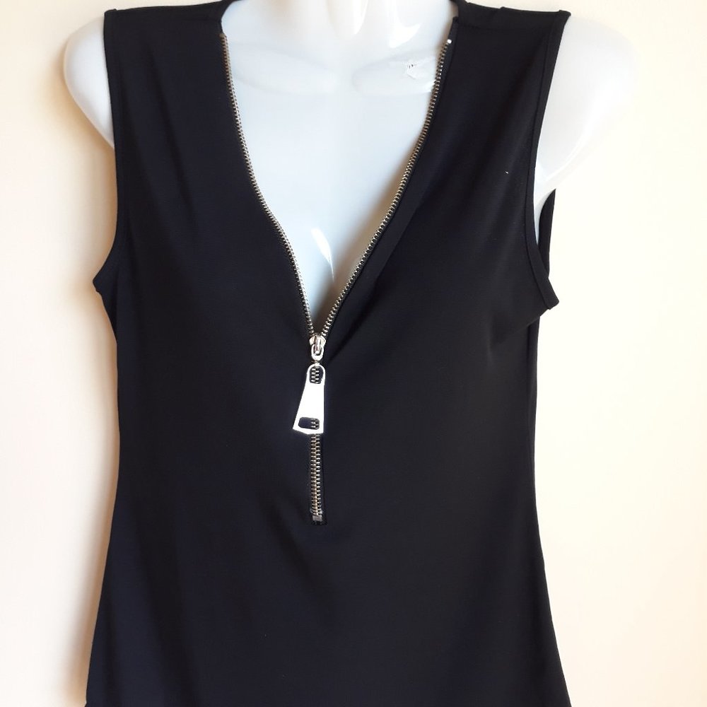 $10 Black top